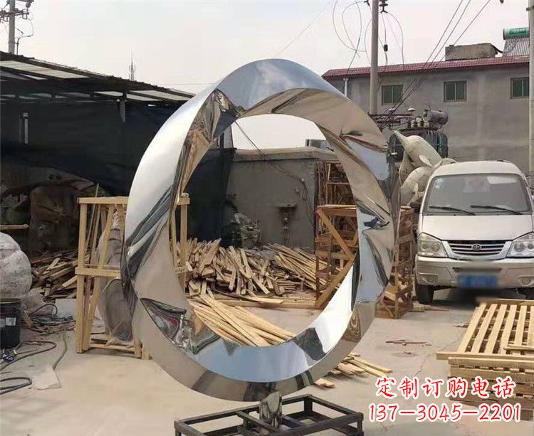 南阳镜面不锈钢几何圆环雕塑,经典永恒之美