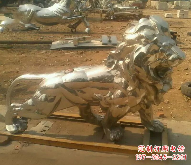 南阳一缕金光,精致的镜面不锈钢狮子雕塑