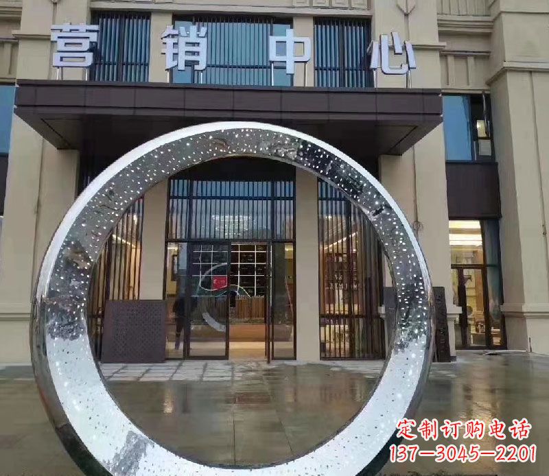 南阳镜面圆环不锈钢雕塑