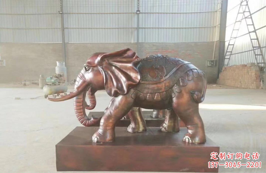 南阳去探索大象雕塑,拥抱艺术之美