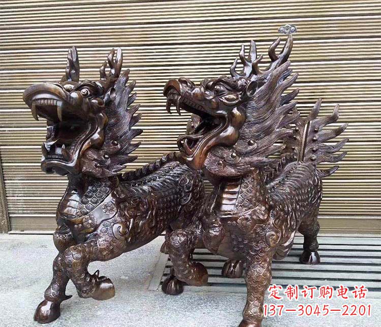 南阳中领雕塑:专业定制酒店门口招财麒麟铜雕