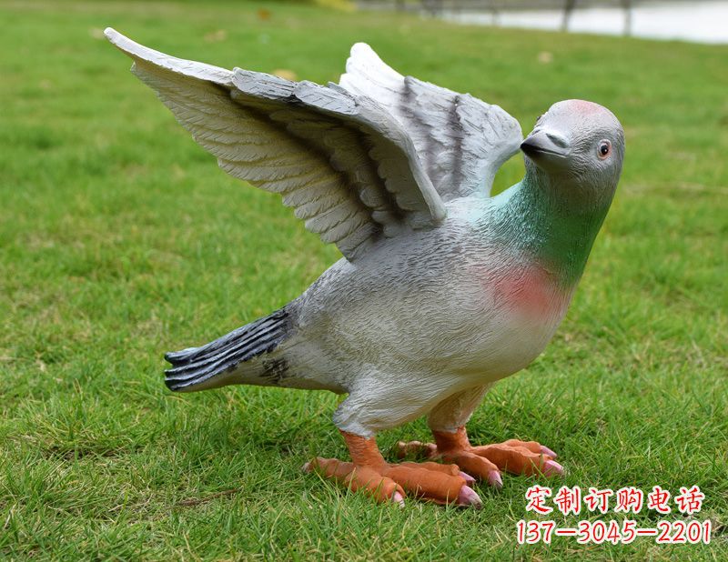 南阳深具历史意义的和平鸽雕塑