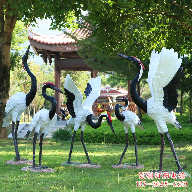 南阳卡通丹顶鹤 雕塑 彩绘