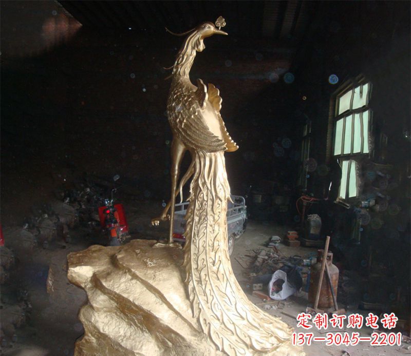 南阳精美制作的孔雀雕塑