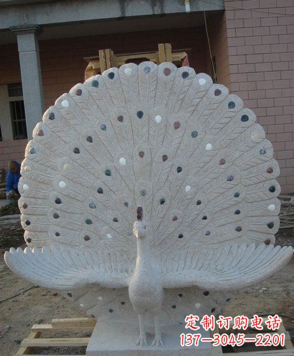 南阳精美雕塑,定制孔雀开屏石雕