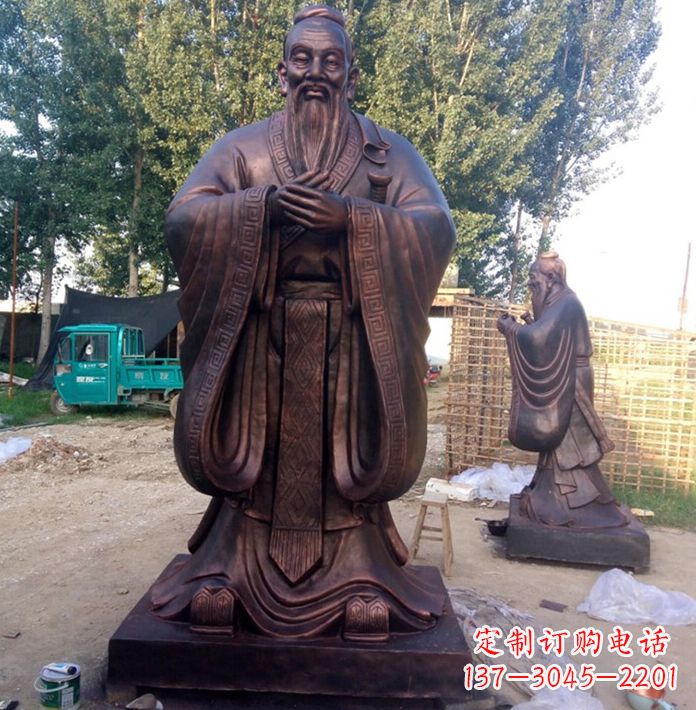 南阳具有传奇色彩的孔子雕塑