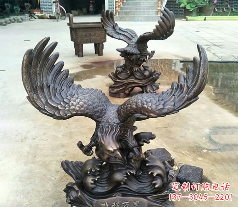 南阳老鹰铜雕 (2)
