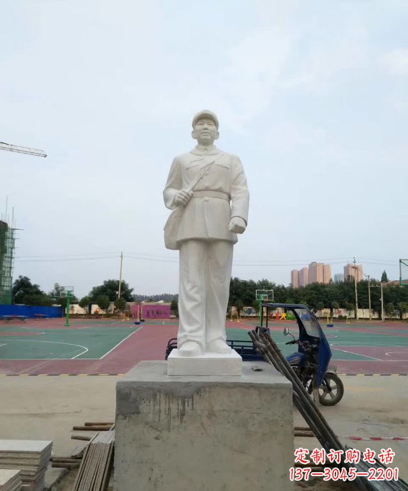南阳精美雷锋石雕,纪念伟大的民族英雄