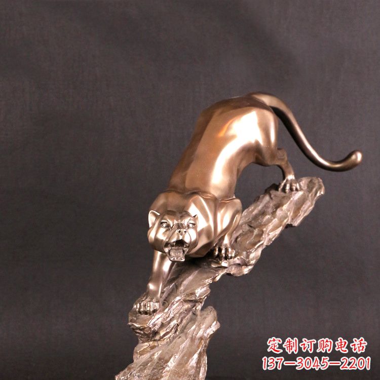 南阳猎豹玻璃钢雕塑