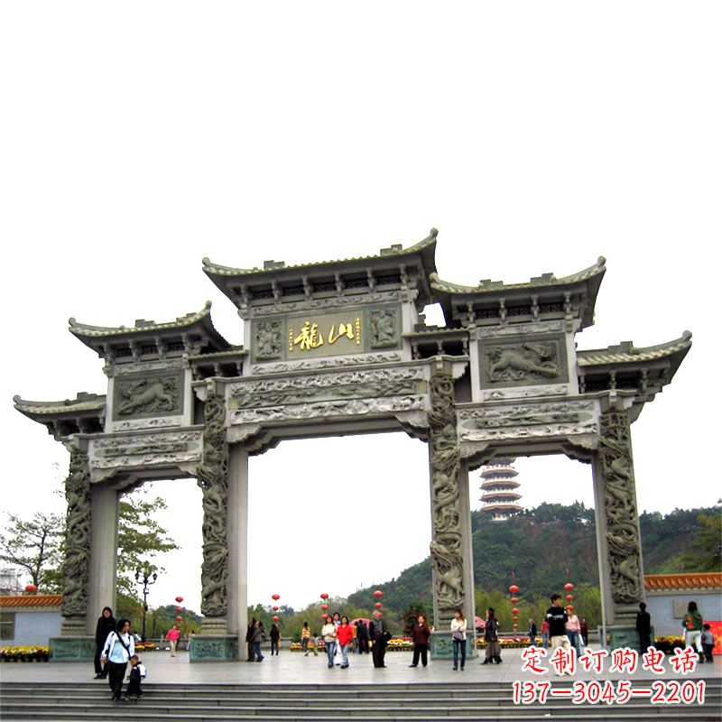 南阳龙山景区大型石雕牌楼