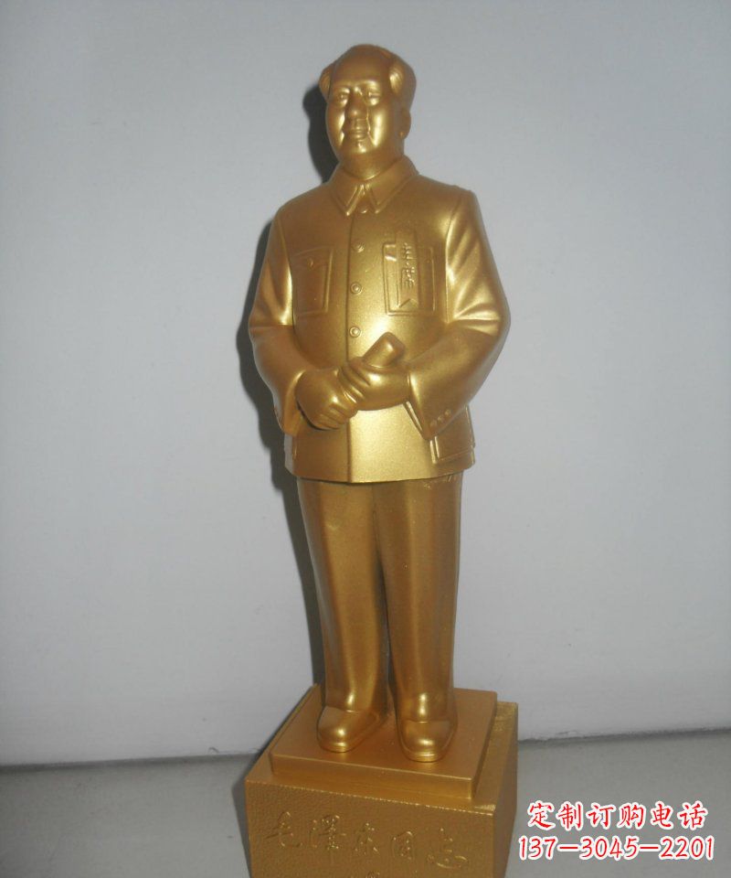 南阳具有历史意义的毛泽东伟人铜雕