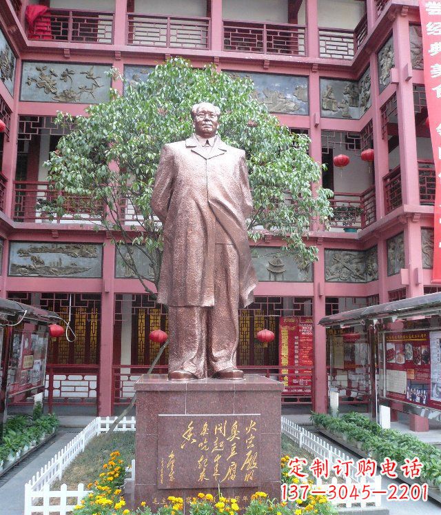 南阳毛泽东伟人铜雕,展示传统文化风采!