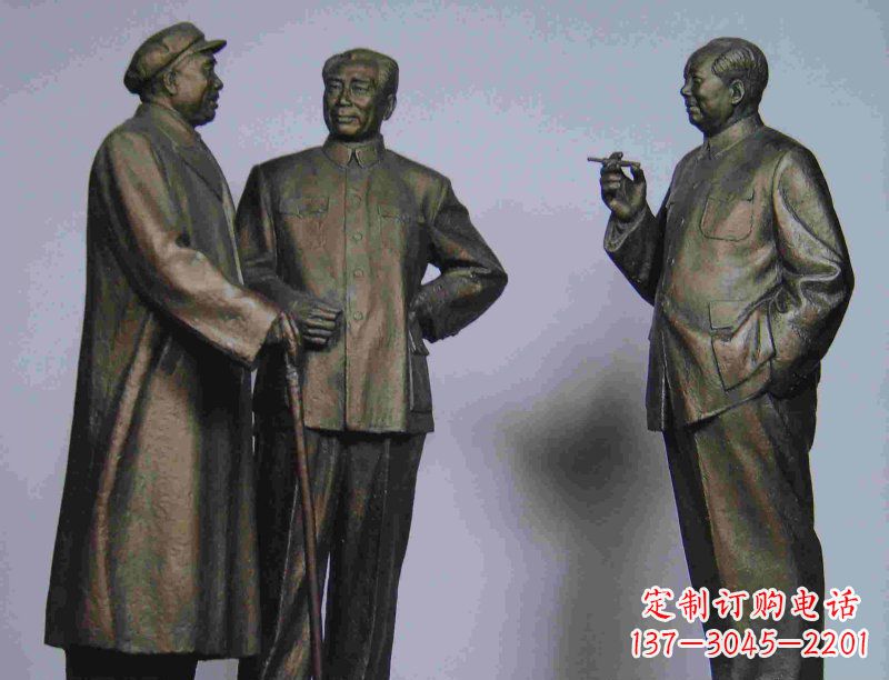 南阳标题:伟人朱德毛主席铜雕——传承毛主席精神