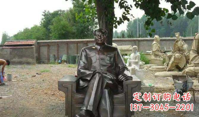 南阳毛主席坐像广场伟人铜雕