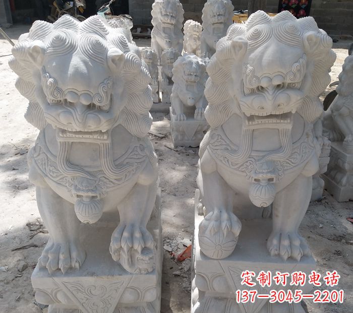 南阳象征力量的狮子雕塑