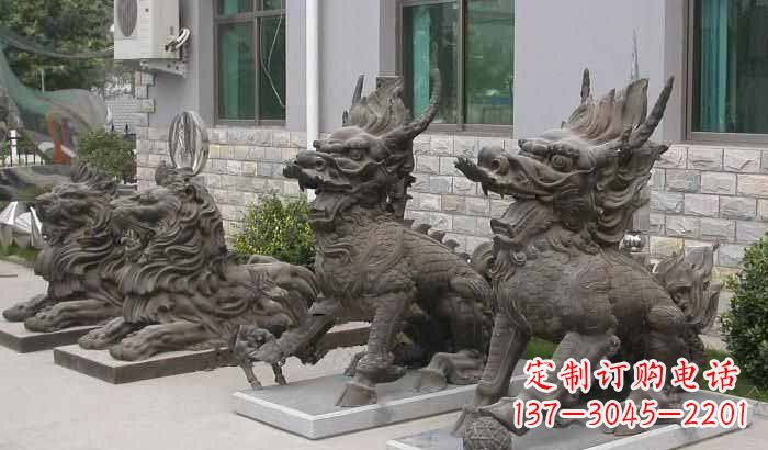 南阳招财进宝,麒麟雕塑立足宅门口