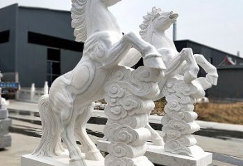 南阳精美马踏祥云石雕，栩栩如生