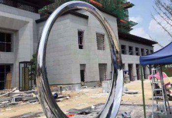 南阳精致典雅的镜面不锈钢圆环雕塑