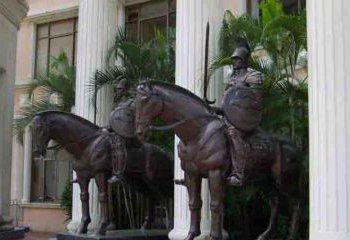 南阳骑马铜雕士兵：增添宏伟气派