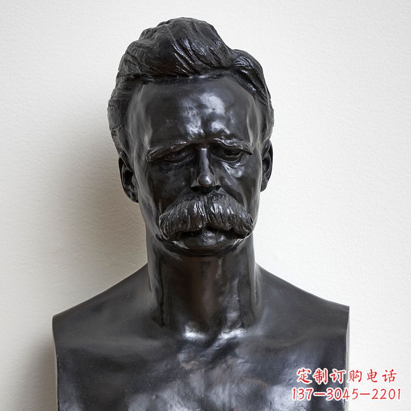 南阳尼采石雕头像,独特而华丽