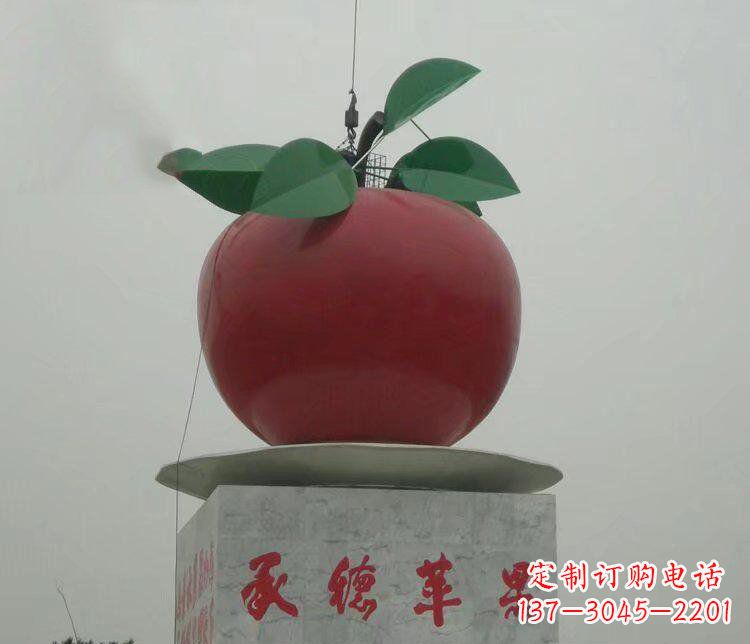 南阳精美苹果雕塑,给空间增添独特风格