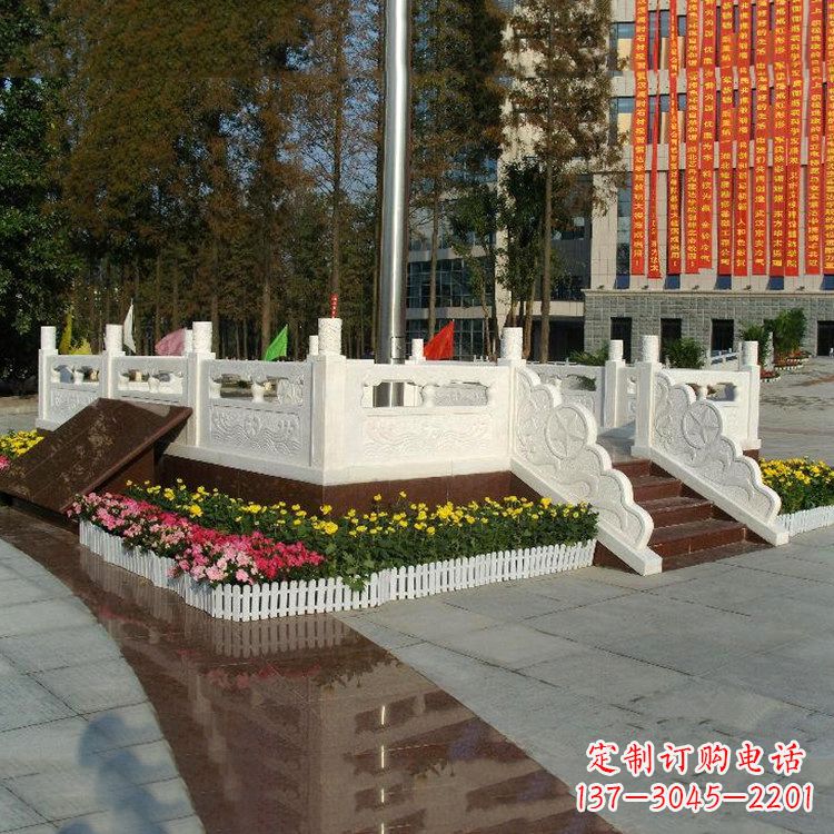 南阳企业汉白玉石雕广场升旗台