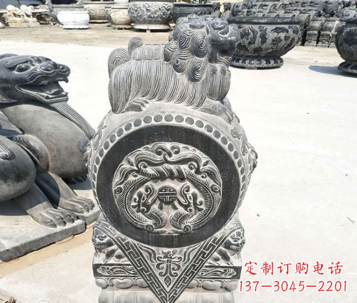 南阳精美的青石仿古狮子门墩石雕