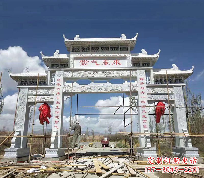 南阳青石简易石雕牌坊——牌坊雕塑定制