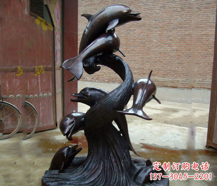南阳尊贵华丽的海豚雕塑