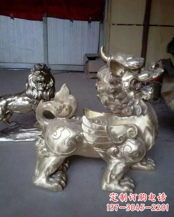 南阳中领雕塑:貔貅铜雕精致雕塑