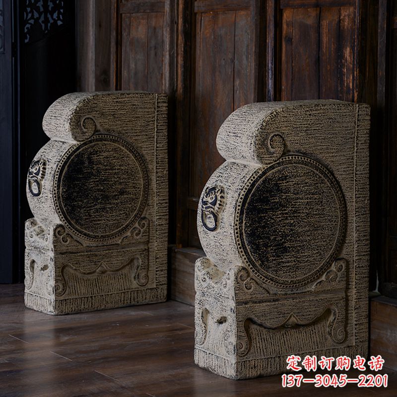 南阳风格独特的室外门墩雕塑