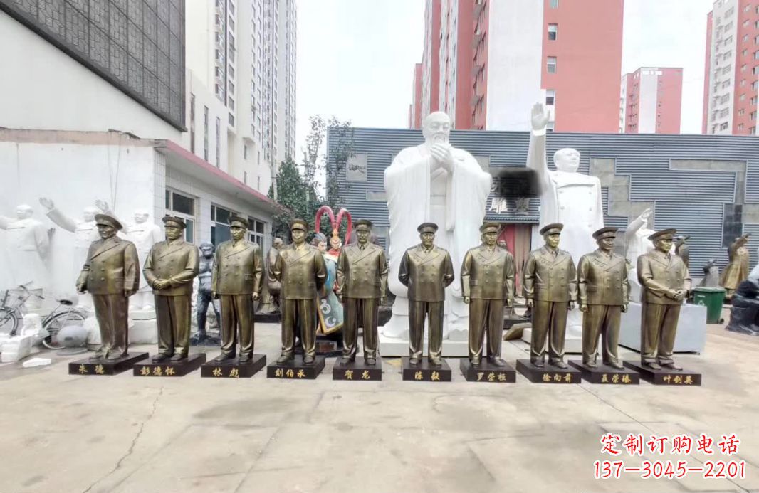 南阳英勇战士铜雕,荣耀永载史册
