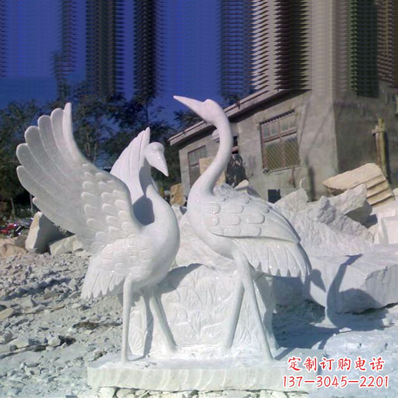 南阳石雕仙鹤低头