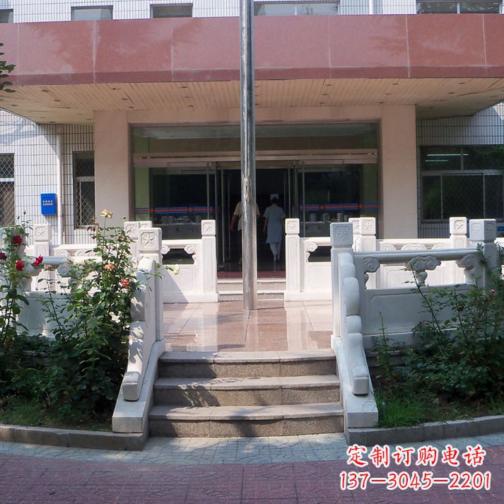南阳石雕校园国旗台