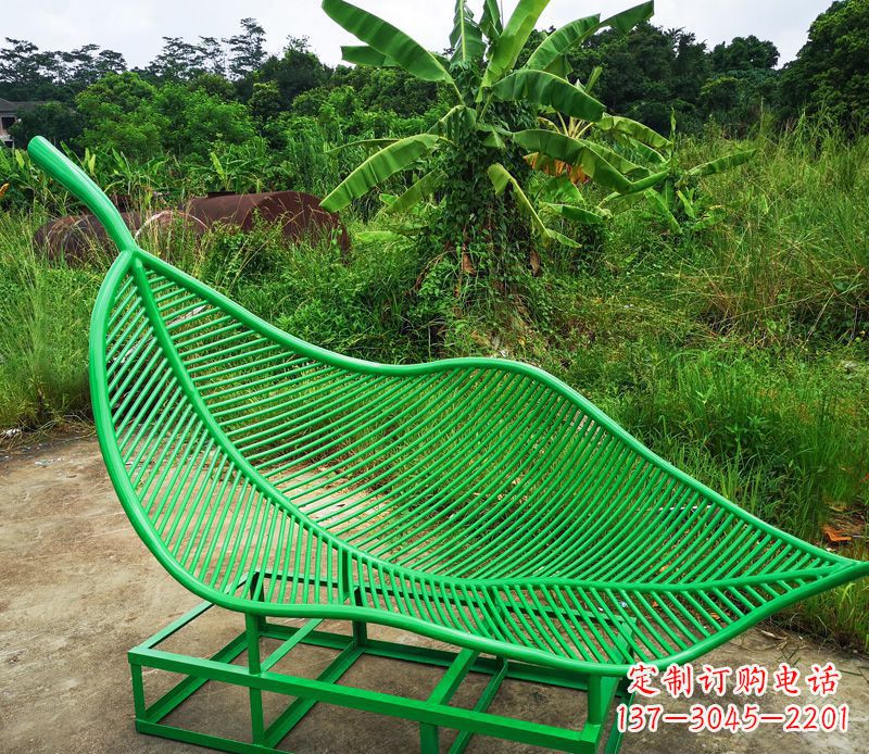 南阳树叶不锈钢景观雕塑