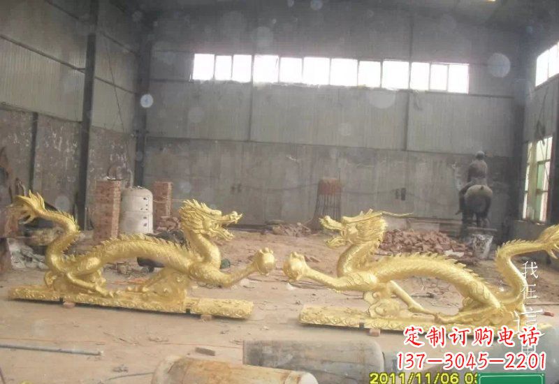 南阳双龙戏珠铜雕