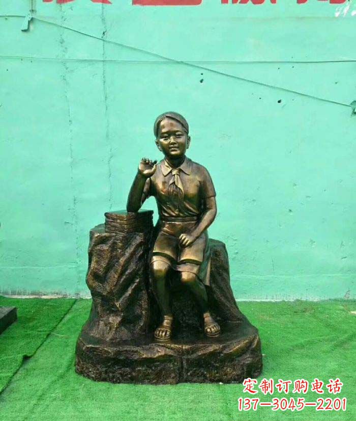 南阳思考的女孩铜雕