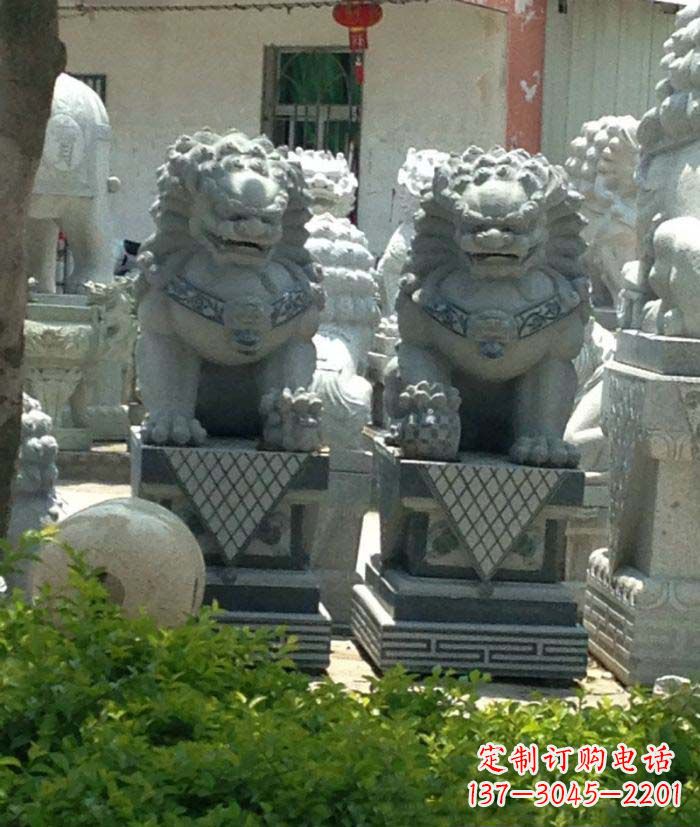 南阳寺庙景观仿古石狮子