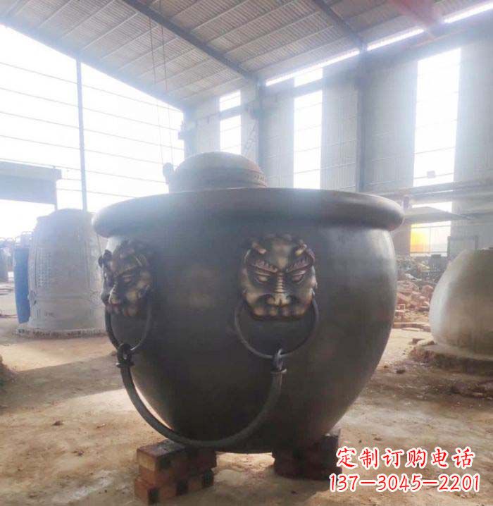 南阳寺庙水缸铜雕
