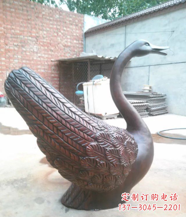 南阳天鹅公园天王动物铜雕