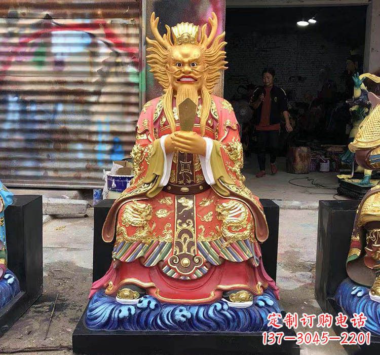 南阳铜雕彩绘坐式龙王