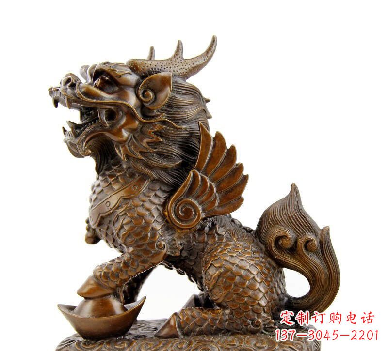 南阳铜雕踩元宝麒麟