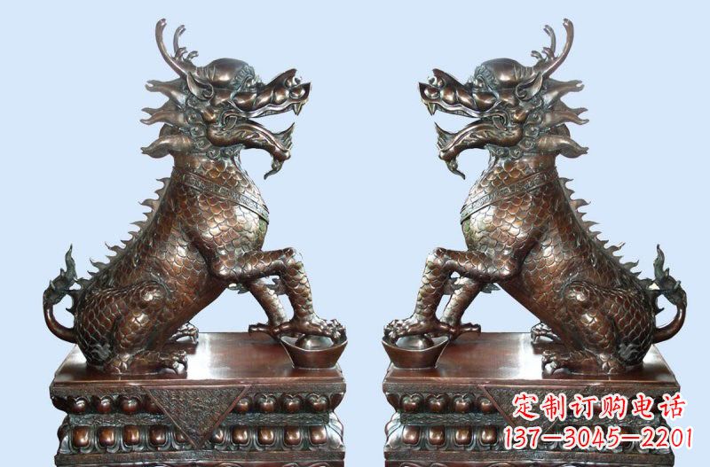 南阳铜雕踩元宝招财麒麟