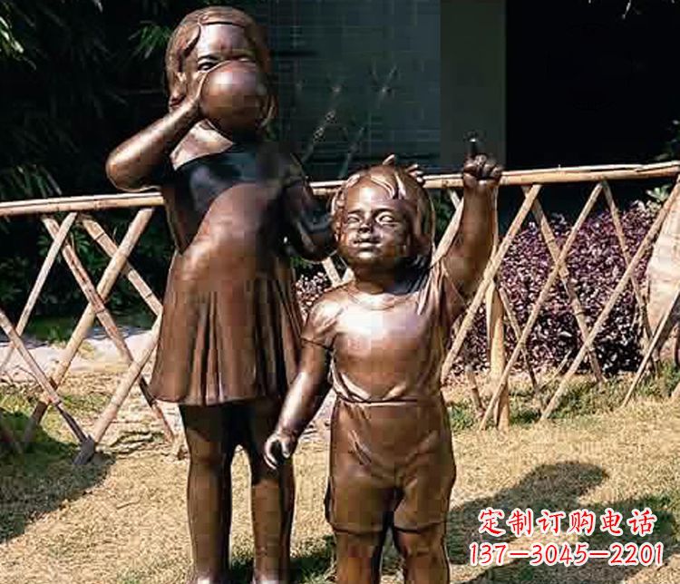 南阳铜雕吹气球儿童