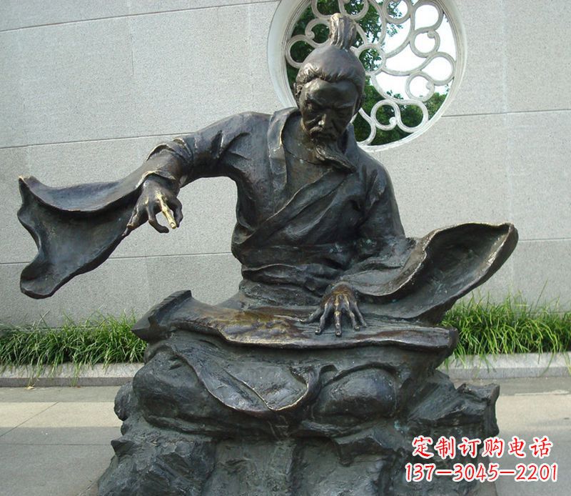 南阳铜雕弹钢琴