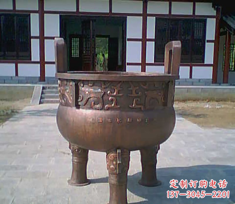 南阳铜雕广场圆形香炉