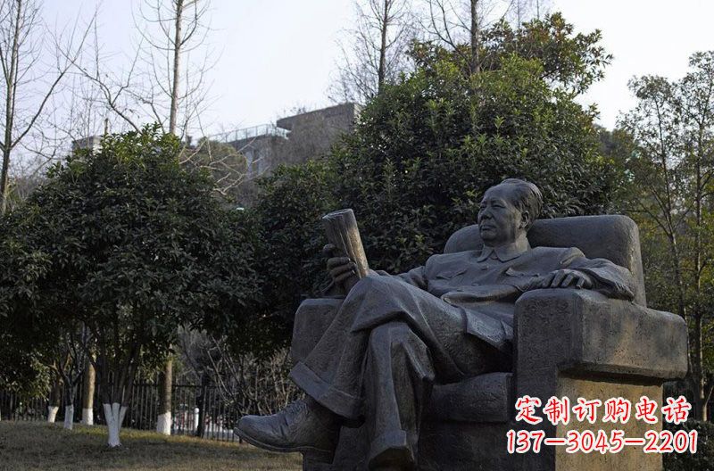 南阳铜雕毛泽东伟人雕塑