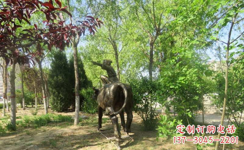 南阳铜雕牧童骑牛雕塑