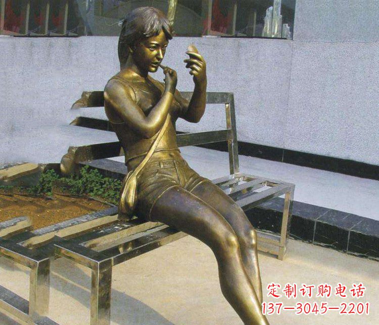 南阳铜雕商业街化妆女孩人物雕塑