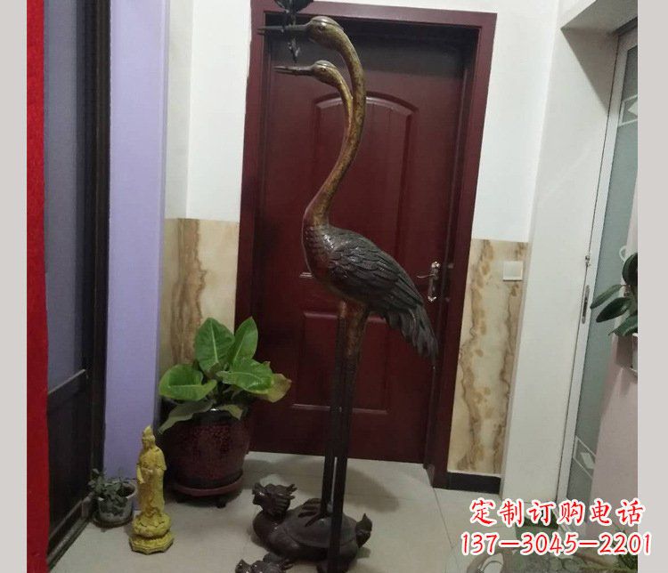 南阳铜雕仙鹤踩龟雕塑摆件 (2)